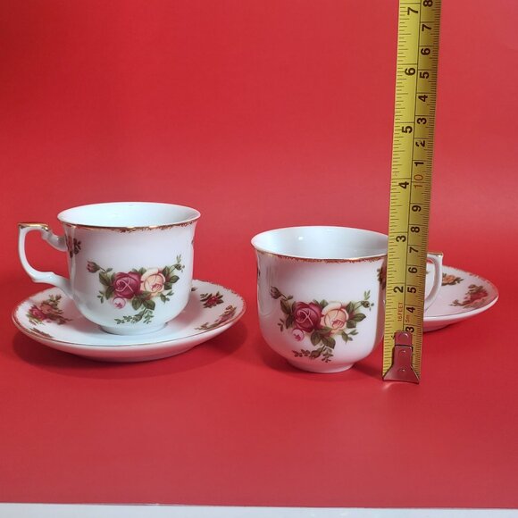 Royal Albert Small Teapot with 2 Cups & Saucers Gift Set – 2006 - Picture 8 of 15